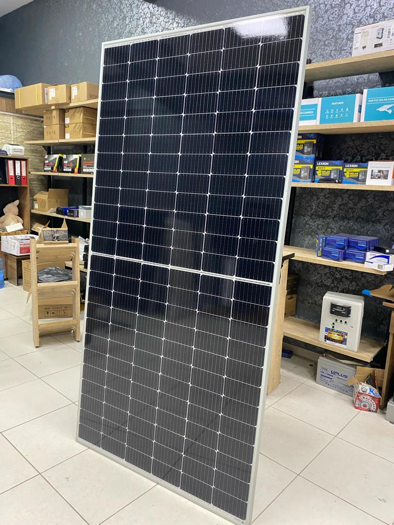 560 W HALF-CUT MONOKRİSTAL GÜNEŞ PANELİ